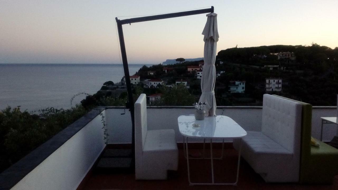 Il Capriolo Bed & Breakfast เชลเล ลีกูเร ภายนอก รูปภาพ